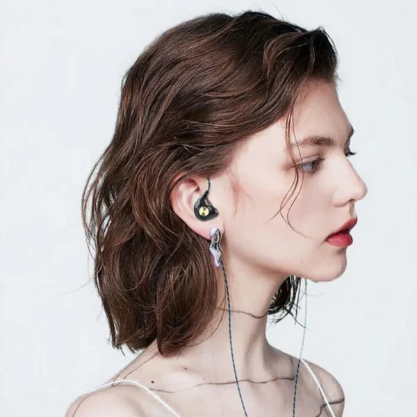 Wired Headset Professional Stereo Surround with Microphone Heavy Bass In-Ear Wired Earbud Phone Accessories - Image 4