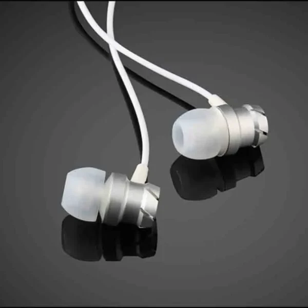 Metal Wired Super Bass Earbud 3.5mm Built-in Microphone Hand Free Noise Reduction Gaming Universal Headset Sport Earphone - Image 2