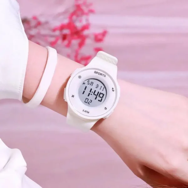 Shockproof Watch Waterproof Shockproof Men's Digital Watch with Silicone Band for Outdoor Activities Ideal for Teens Students - Image 3